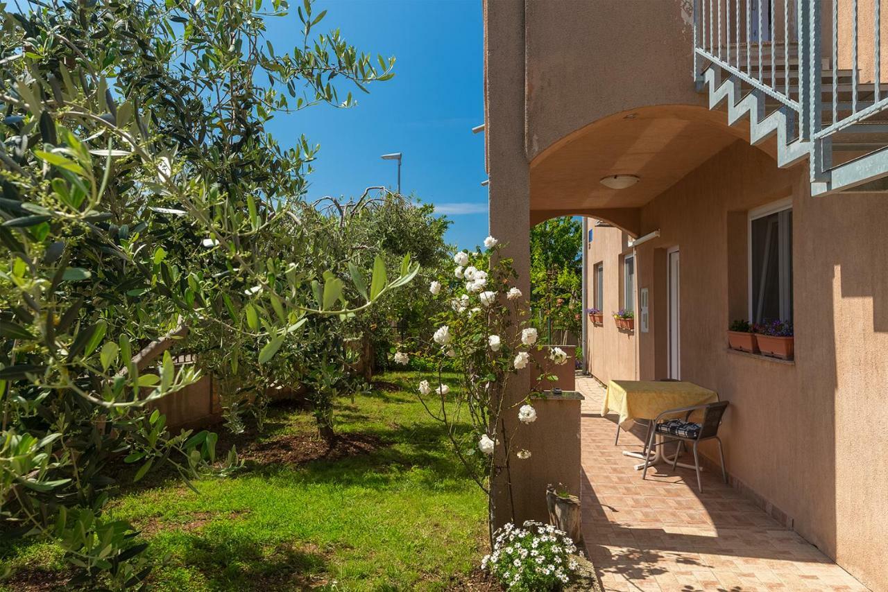 Vila Milla Premantura Luaran gambar